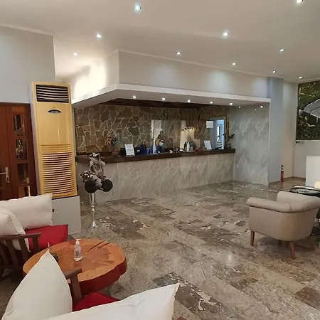 Zakros מלון טולון